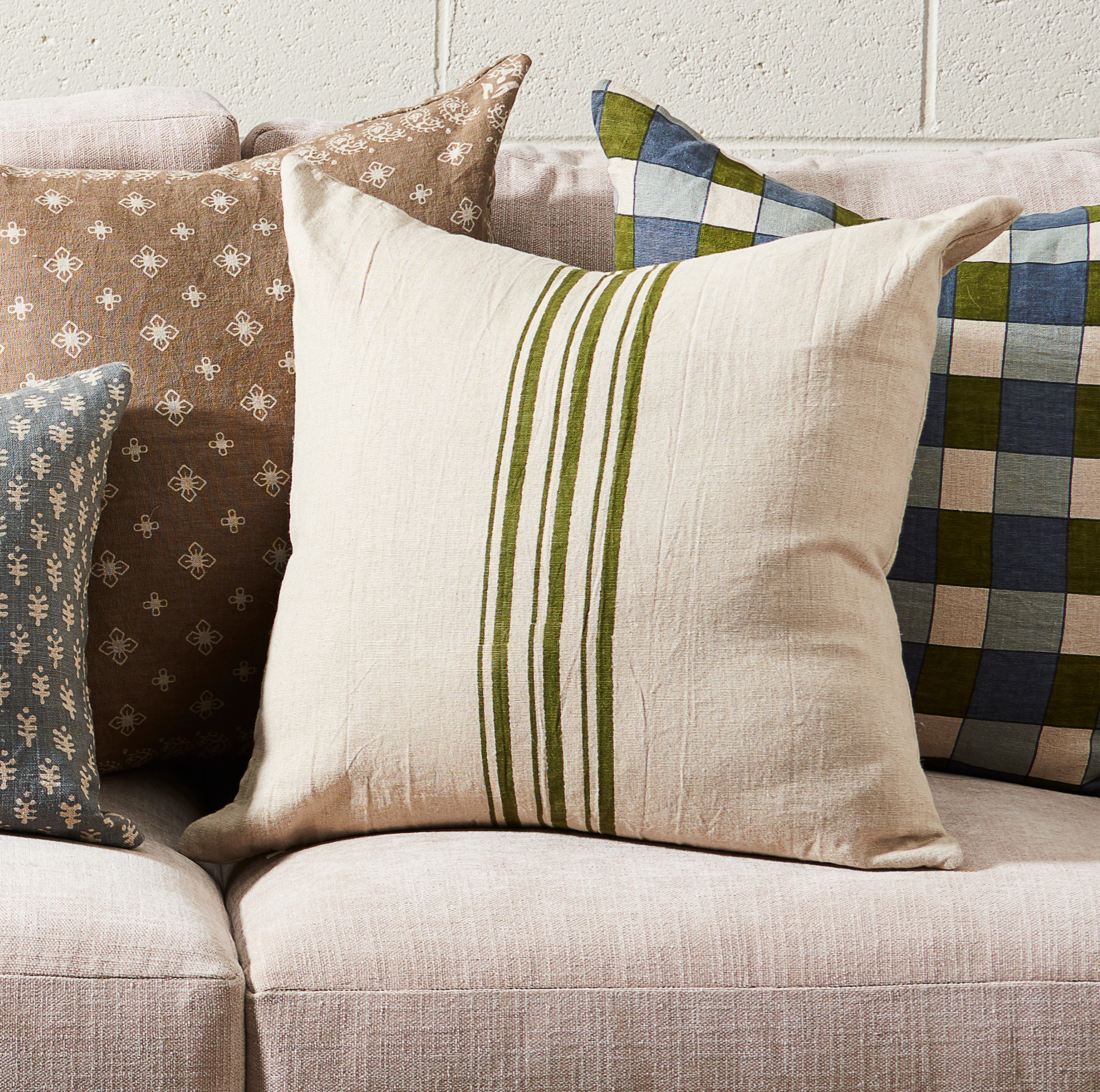 Quinn Green Pillow 22" x 22"